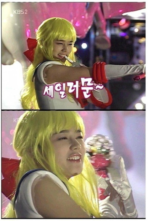 배우 한가인이 지난 2004년 KBS 2TV 드라마 '애정의 조건'에서 '세일러문' 복장을 한 채 연기하고 있다. 사진=KBS2 캡처