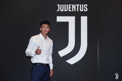 유벤투스에 합류한 북한 출신 공격수 한광성 [유벤투스 트위터 캡처]