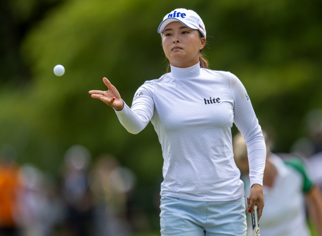 고진영이 21일 LPGA 투어 2019시즌 최종전 CME 그룹 투어 챔피언십에서 개인 타이틀 전관왕을 노린다. 사진은 지난 8월 캐나다 퍼시픽(CP) 여자오픈에 출전한 고진영. AP연합뉴스