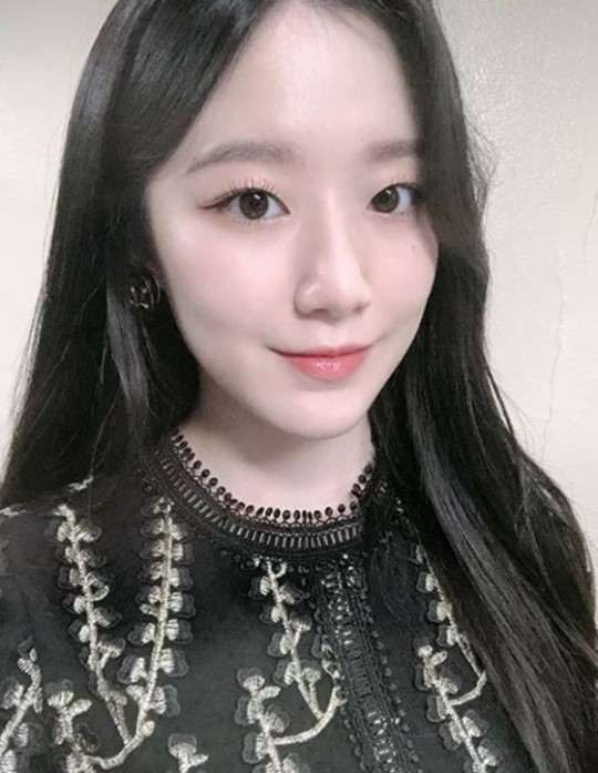 슈화. (여자)아이들 공식 인스타그램