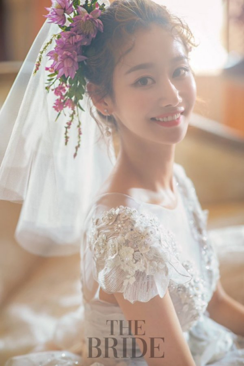 로자스포사, 가을스튜디오, 정샘물인스피레이션, 정부자스타일리스트 제공
