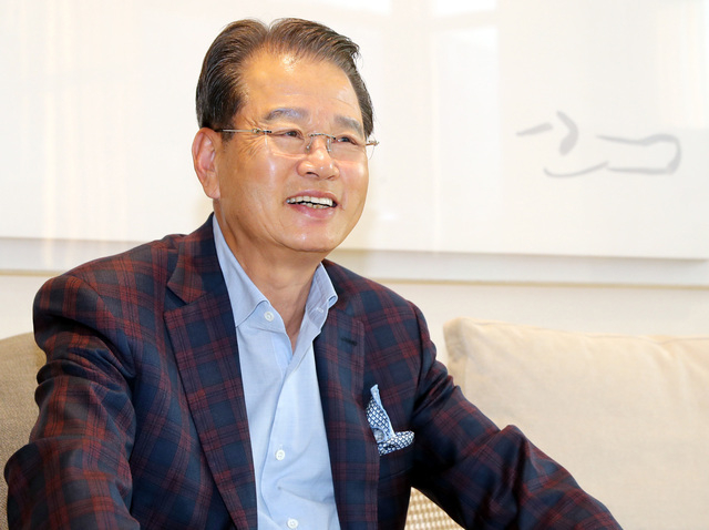 권혁운 회장. 부산일보DB