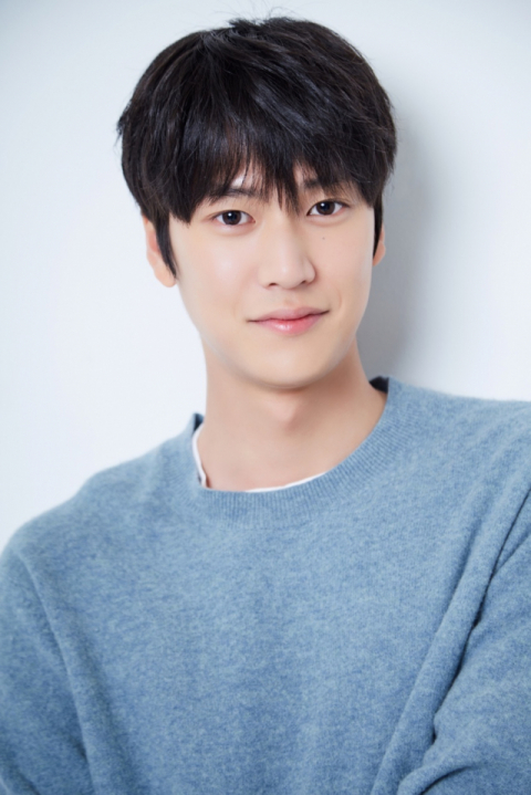 배우 나인우가 드라마 ‘철인왕후’에서 능숙한 액션 연기와 짙은 감정 연기로 시청자의 주목을 받았다. 큐브엔터테인먼트 제공