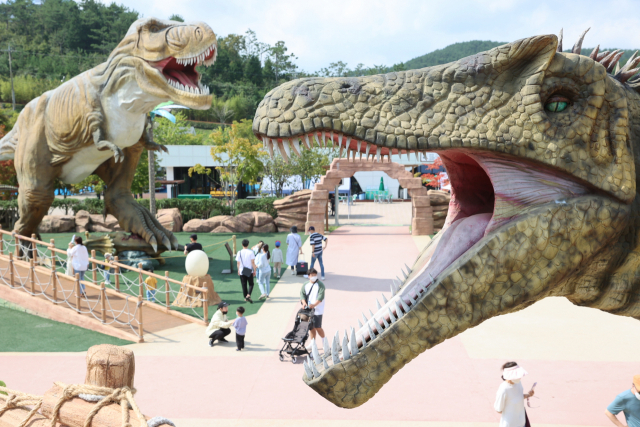 2023경남고성공룡세계엑스포가 오는 9월 22일부터 10월 29일까지 38일간 당항포관광지 일원에서 열린다. 부산일보DB
