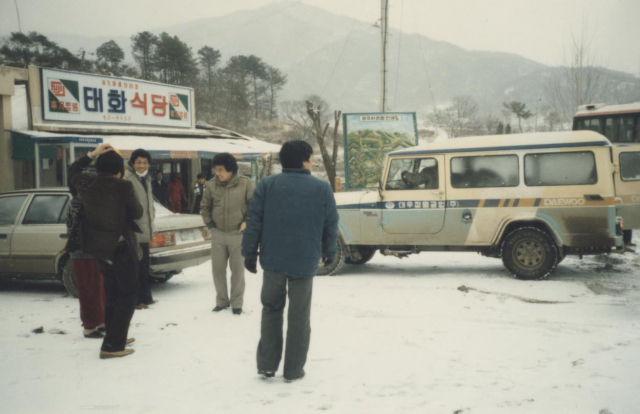 개발 직원들과 동고동락한 지프차. 엄혁 제공