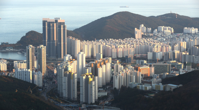 부산 남구·수영구 일대 아파트촌 모습. 사진과 기사 내용은 관련이 없다. 부산일보DB