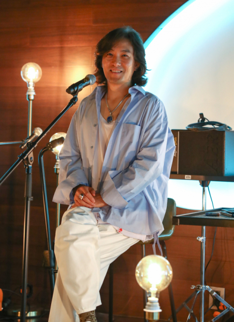 밴드 부활 출신 가수 김재희가 오는 3일 부산진구 서면 KT&G 상상마당 무대에서 부산 관객을 만난다. 그는 이번 공연을 부산 밴드와 협업한 록 페스티벌로 꾸민다. 김종호 기자 kimjh@