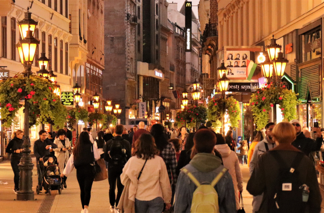 헝가리 부다페스트 바치 거리.