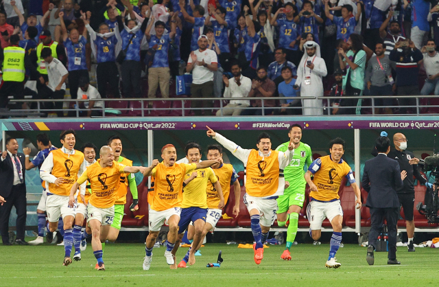 일본이 24일 열린 2022 카타르 월드컵 E조 조별예선 독일과의 첫 경기에서 2-1 역전승을 거뒀다. 연합뉴스