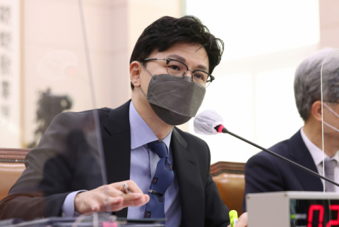 한동훈 법무부 장관이 지난 23일 오전 국회에서 열린 법제사법위원회 전체회의에서 의원질의에 답변하고 있다. 연합뉴스