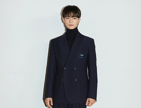 샤이니 민호는 오는 12일 첫 번째 솔로 앨범 ‘체이스’(CHASE)를 발매한다. SM엔터테인먼트