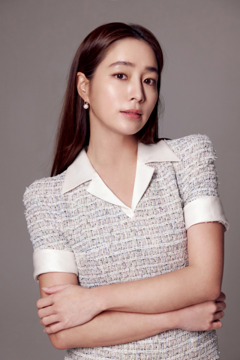 배우 이민정이 영화 ‘스위치’로 관객을 만나고 있다. 롯데엔터테인먼트