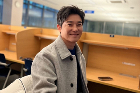 임창정은 오는 8일 세 번째 미니앨범 ‘멍청이’로 컴백한다. 소속사 제공