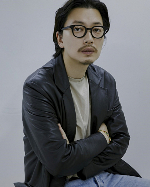 배우 이동휘가 영화 ‘어쩌면 우린 헤어졌는지 모른다’로 영화마을 나들이에 나섰다. 키이스트