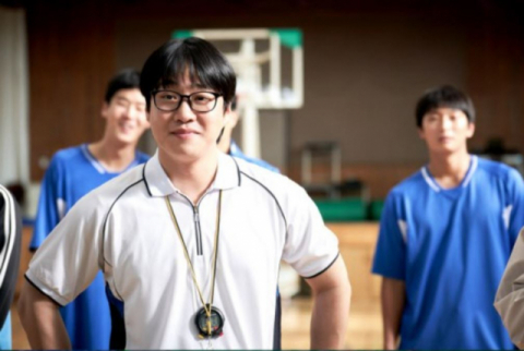 배우 안재홍이 영화 ‘리바운드’에서 농구부 신임 코치 강양현을 연기한다. 바른손이앤에이 제공