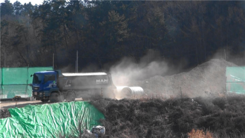 ‘흙먼지 풀풀’… 대기오염물질 불법 배출한 19곳 적발