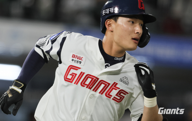 롯데 자이언츠 2년차 외야수 윤동희는 올 시즌 공격과 수비 양면에서 월등히 성장한 모습을 보이며 주전급 활약을 펼치고 있다. 롯데 자이언츠 제공