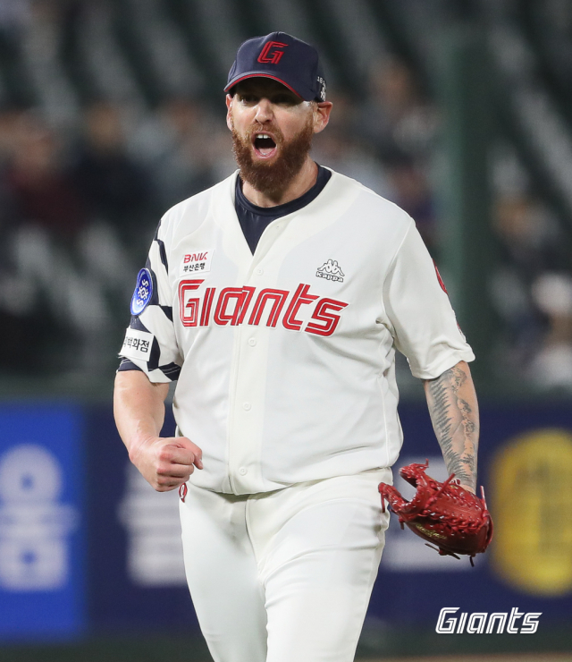 롯데 자이언츠 투수 댄 스트레일리는 6월 19일 현재 3승 5패를 기록하고 있다. 롯데 자이언츠 제공