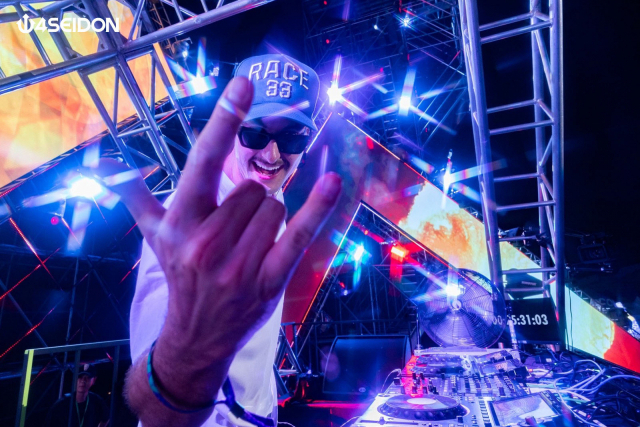 지난달 29일 열린 ‘2023 포세이돈 워터 뮤직 페스티벌 부산’ 공연. 에이투제트이엔티(ATOZENT) 제공