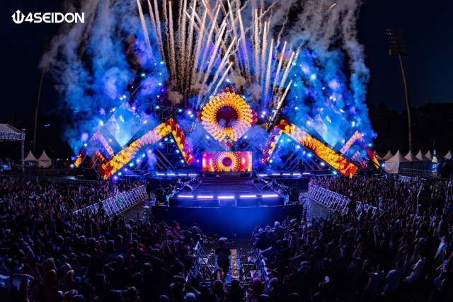 지난달 29일 열린 ‘2023 포세이돈 워터 뮤직 페스티벌 부산’ 공연. 에이투제트이엔티(ATOZENT) 제공