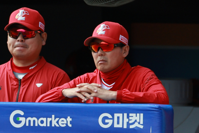 프로야구 SSG 랜더스는 31일 김원형 감독을 전격 경질했다. 연합뉴스