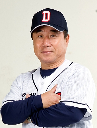 롯데 자이언츠는 김광수 전 두산 베어스 감독대행을 2024시즌 1군 벤치코치로 영입했다. 부산일보DB