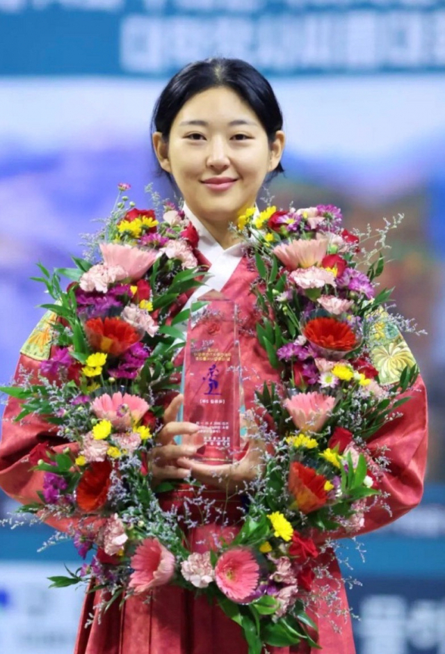 김태경을 발굴하고 키운 김채린 감독.