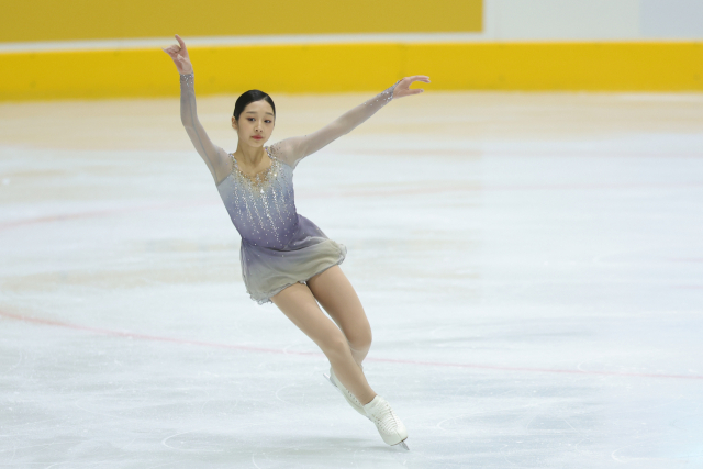 신지아 프리 스케이팅 (의정부=연합뉴스) 임병식 기자 = 7일 의정부실내빙상장에서 열린 제78회 전국남녀 피겨스케이팅 종합선수권대회 여자 시니어 프리 스케이팅에서 신지아(영동중)가 연기를 펼치고 있다. 2024.1.7 andphotodo@yna.co.kr (끝)