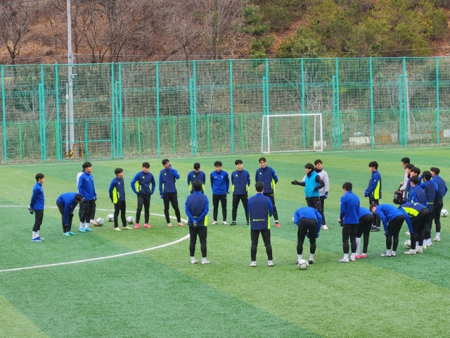 올해 K3리그와 전국체전 우승에 도전하는 부산교통공사 축구단 선수들. 부산교통공사 제공