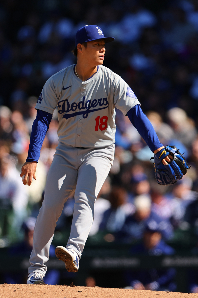 시카고 컵스전에서 선발 데뷔승을 거둔 로스앤젤레스 다저스 야마모토 요시노부. AFP연합뉴스