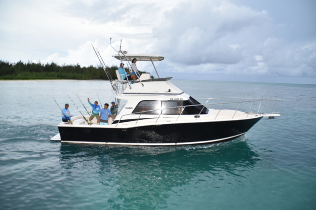 지난해 열린 사이판국제낚시대회에서 참가한 낚시꾼들이 태평양 바다로 나가고 있다. SFA 제공