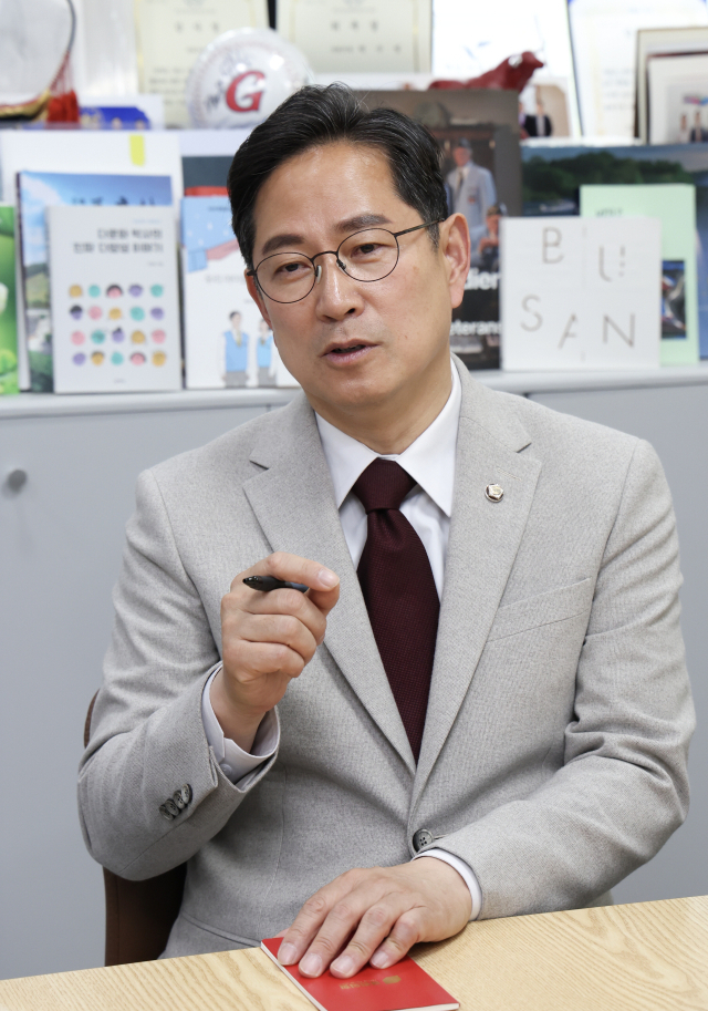 국민의힘 박수영 부산시당위원장은 적극적인 소통 플랫폼을 마련해 부산 내 여당 지지세를 공고히 하겠다고 밝혔다. 부산일보DB