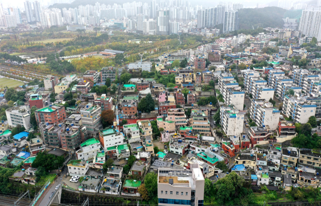 공사비 인상 문제로 재개발 조합과 시공사 사이 갈등을 빚고 있는 부산 부산진구 촉진3구역 현장. 정종회 기자 jjh@