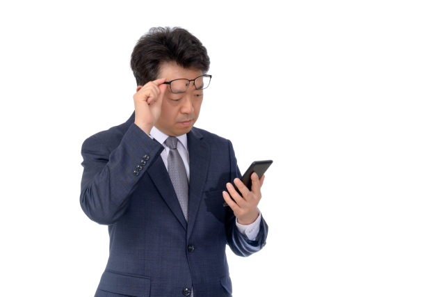 노안과 백내장은 엄연히 다른 질환이다. 노안이 있다고 해서 모두 백내장이 온 건 아니지만, 백내장이 있으면 거의 다 노안 증상이 나타난다.