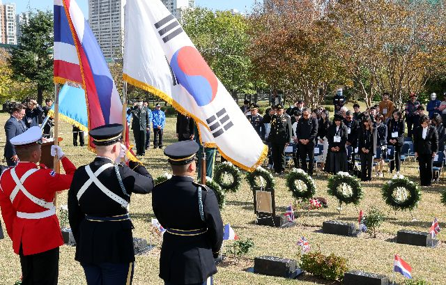 11일 부산 남구 유엔기념공원에서 열린 한국전쟁 태국 참전용사 고 롯 아싸나판씨의 안장식이 열렸다. 정종회 기자 jjh@