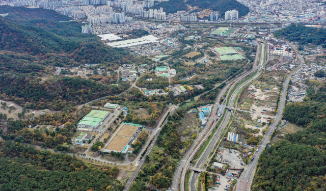 풍산 부산공장과 부산 센텀2지구 조성 예정지 전경. 김종진 기자 kjj1761@