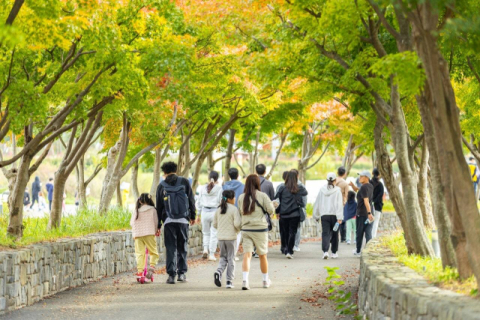 렛츠런파크 부산경남, 호스아일랜드 걷기대회...가족 여가문화로 인기