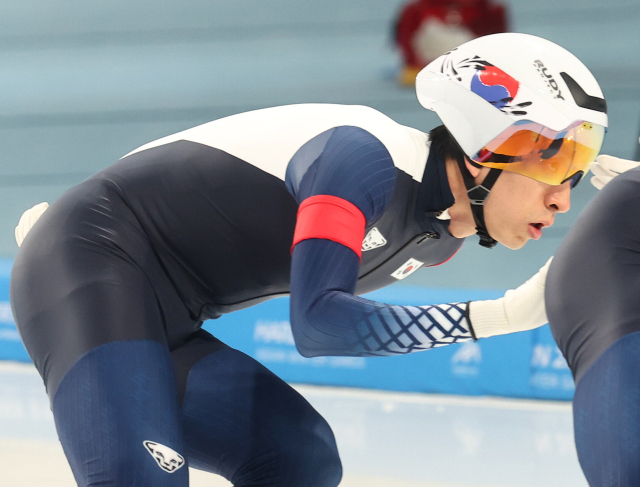 국제빙상경기연맹(ISU) 월드컵 5차 대회 남자 매스스타트에서 금메달을 차지한 이승훈. 연합뉴스