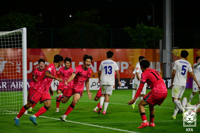 23일 중국 선전에서 열린 AFC U-20 아시안컵 한국-우즈베키스탄의 8강전에서 신민하가 역전골을 성공시키고 있다. 연합뉴스