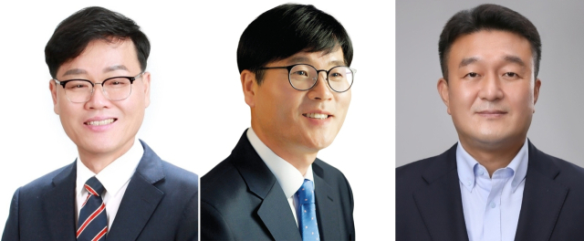 4월 2일 치러지는 거제시장 재선거 후보자 등록 첫날 국민의힘 박환기 전 거제시 부시장, 더불어민주당 변광용 전 거제시장, 무소속 김두호 거제시의회 부의장 3명이 신청서를 냈다. 캠프 제공