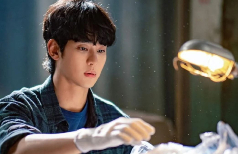 김수현 주연의 드라마 ‘넉오프’ 스틸컷. 디즈니플러스 제공