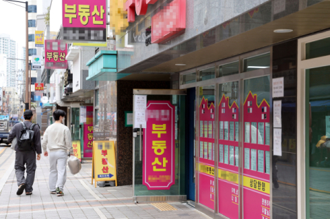 무자격 중개 플랫폼에 ‘동·호수·특이사항’ 민감 정보가 버젓이…