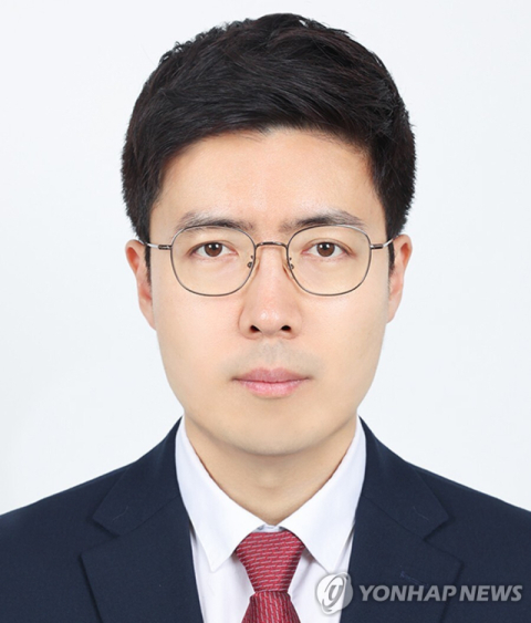 자유통일당 구주와, 대선 후보직 사퇴…19일 황교안·송진호 양자토론