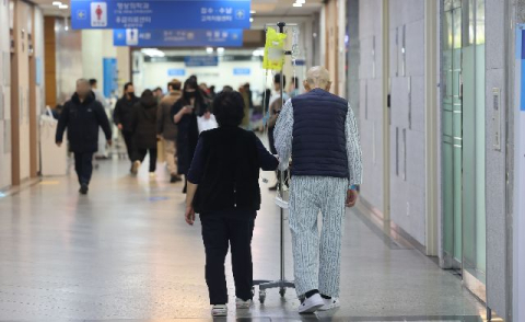 [사설] 전공의 추가 모집 의료 현장 정상화 계기로 만들어야