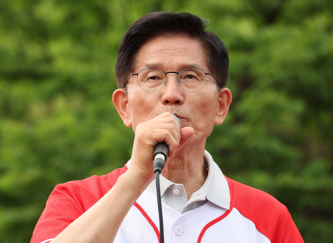 현직 교사들에 김문수 임명장이?