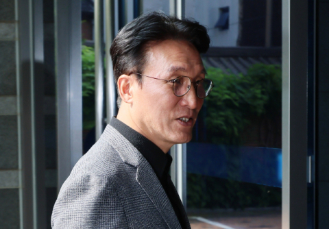 [사설] 김민석 의혹 눈덩이 해명 가능하다고만 해서 될 일인가