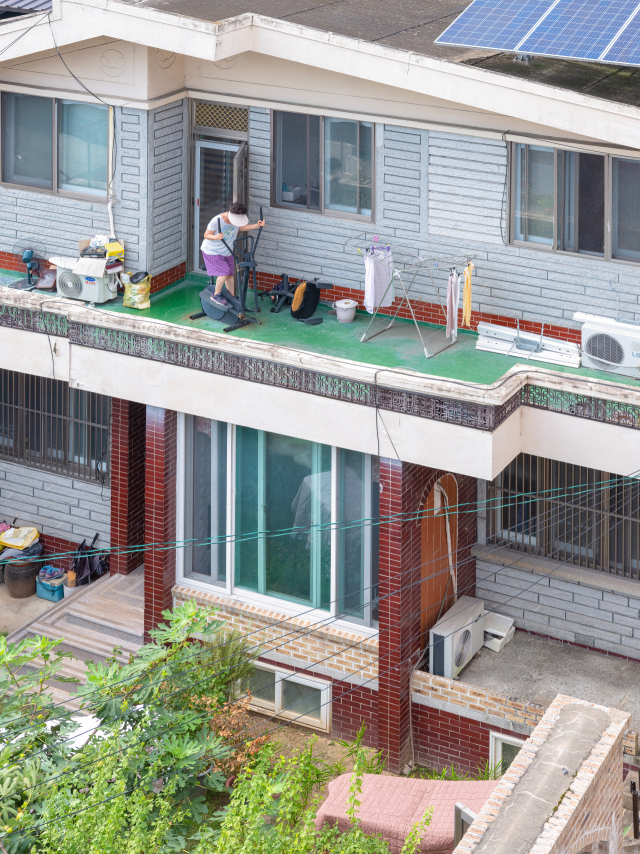 특별전1 중에서 권해일, Modern House, Archival pigment print, 2022. 사진나무숲 제공