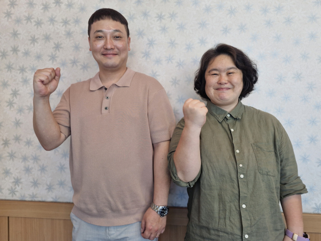 부산문화재단 지원으로 아비뇽 오프 페스티벌에 참가하는 극단 따뜻한사람의 허석민(왼쪽) 대표와 배관공의 주혜자 대표. 김희돈 기자