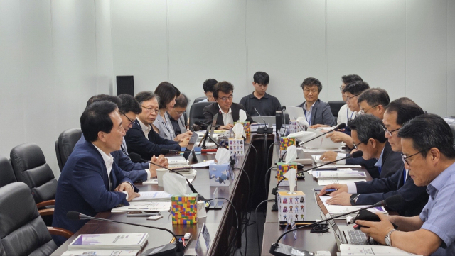 8일 오후 부산시가 정부서울청사 창성동 별관에서 국정기획위 국가균형성장특위 시도 간담회에 참석했다. 부산시 제공