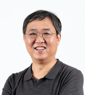 대통령실은 11일 이재명 대통령이 신임 문화체육관광부 장관 후보자에 최휘영 놀유니버스 대표이사를 지명했다고 강훈식 대통령비서실장 브리핑을 통해 밝혔다. 연합뉴스